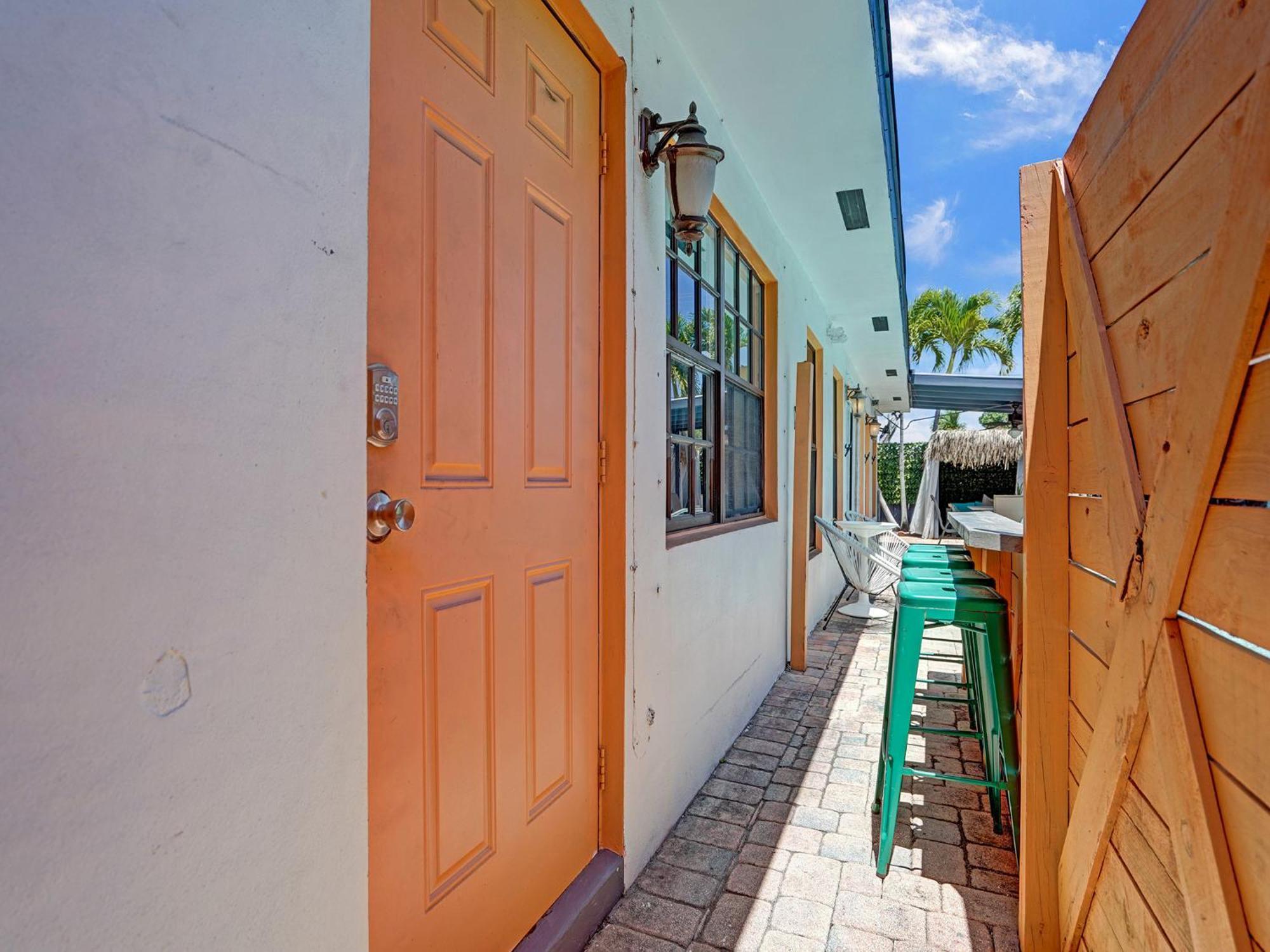 Large Gay Men'S 1 Bedroom W Gameroom Heated Pool Clothing Optional Oakland Park Esterno foto